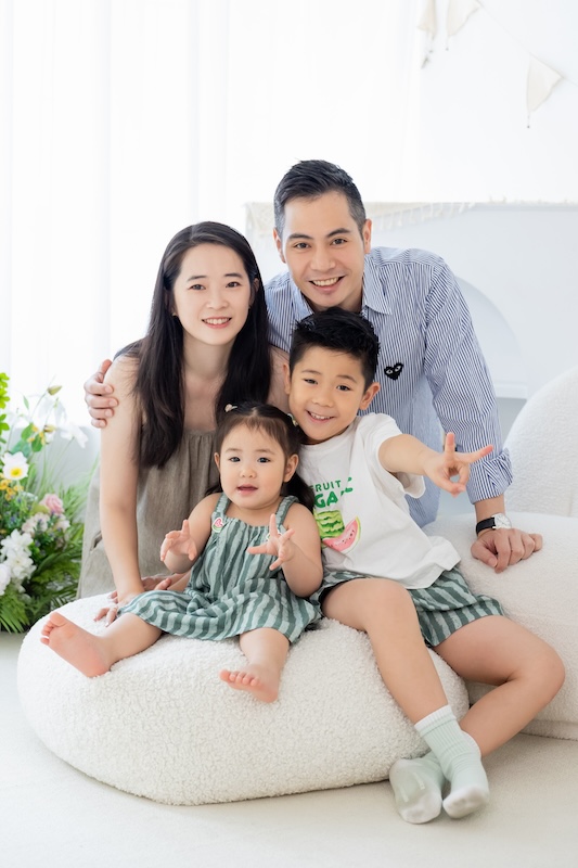 全家福推薦,兒童寫真,台北親子攝影,全家福,親子寫真價格,溫馨全家福,成長紀錄,台北親子照,親子照