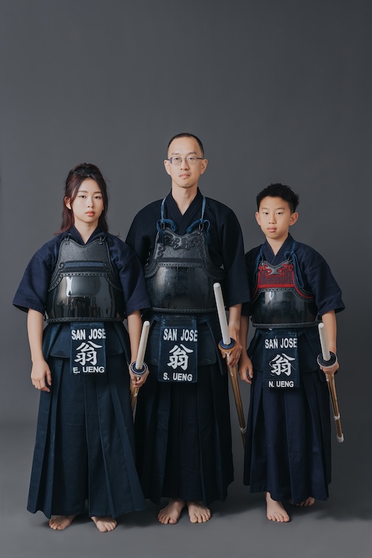 台北全家福,全家福照,多人全家福,家庭寫真,親子家庭,家族團聚照,全家福照片價格,三代同堂,全家福寫真方案