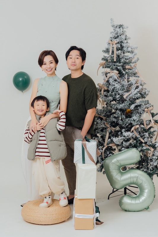 台北全家福攝影,全家福,親子寫真推薦,家庭照,親子照,親子寫真價格,兒童攝影,家庭寫真推薦,親子成長紀錄,親子攝影風格