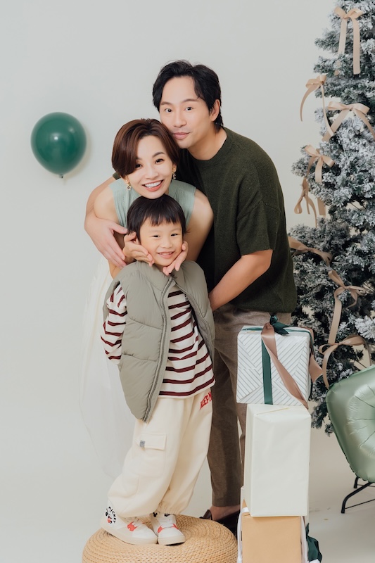台北全家福攝影,全家福,親子寫真推薦,家庭照,親子照,親子寫真價格,兒童攝影,家庭寫真推薦,親子成長紀錄,親子攝影風格