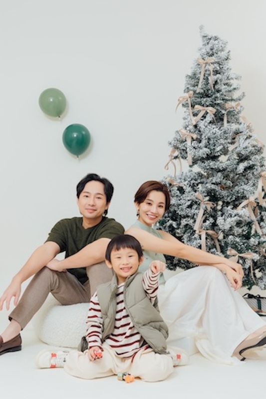 台北全家福攝影,全家福,親子寫真推薦,家庭照,親子照,親子寫真價格,全家福拍照台北,兒童攝影,全家福拍照台北,兒童攝影