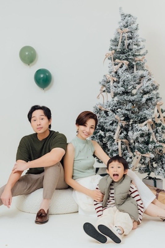 台北全家福攝影,全家福,親子寫真推薦,家庭照,親子照,親子寫真價格,全家福拍照台北,兒童攝影,全家福拍照台北,兒童攝影