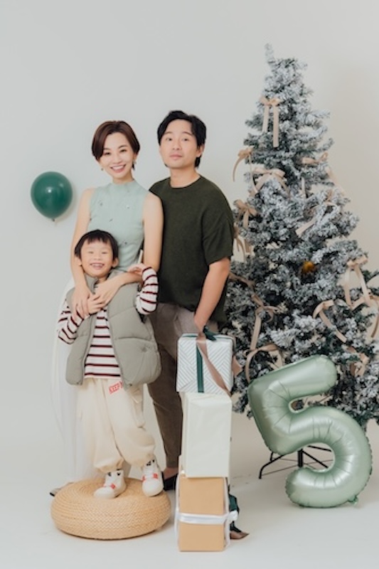 台北全家福攝影,全家福,親子寫真推薦,家庭照,親子照,親子寫真價格,全家福拍照台北,兒童攝影,全家福拍照台北,兒童攝影