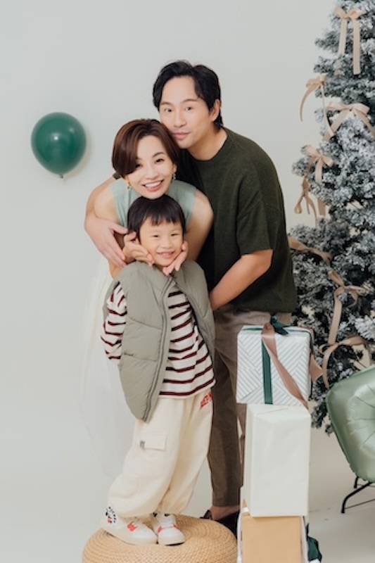 台北全家福攝影,全家福,親子寫真推薦,家庭照,親子照,親子寫真價格,全家福拍照台北,兒童攝影,全家福拍照台北,兒童攝影