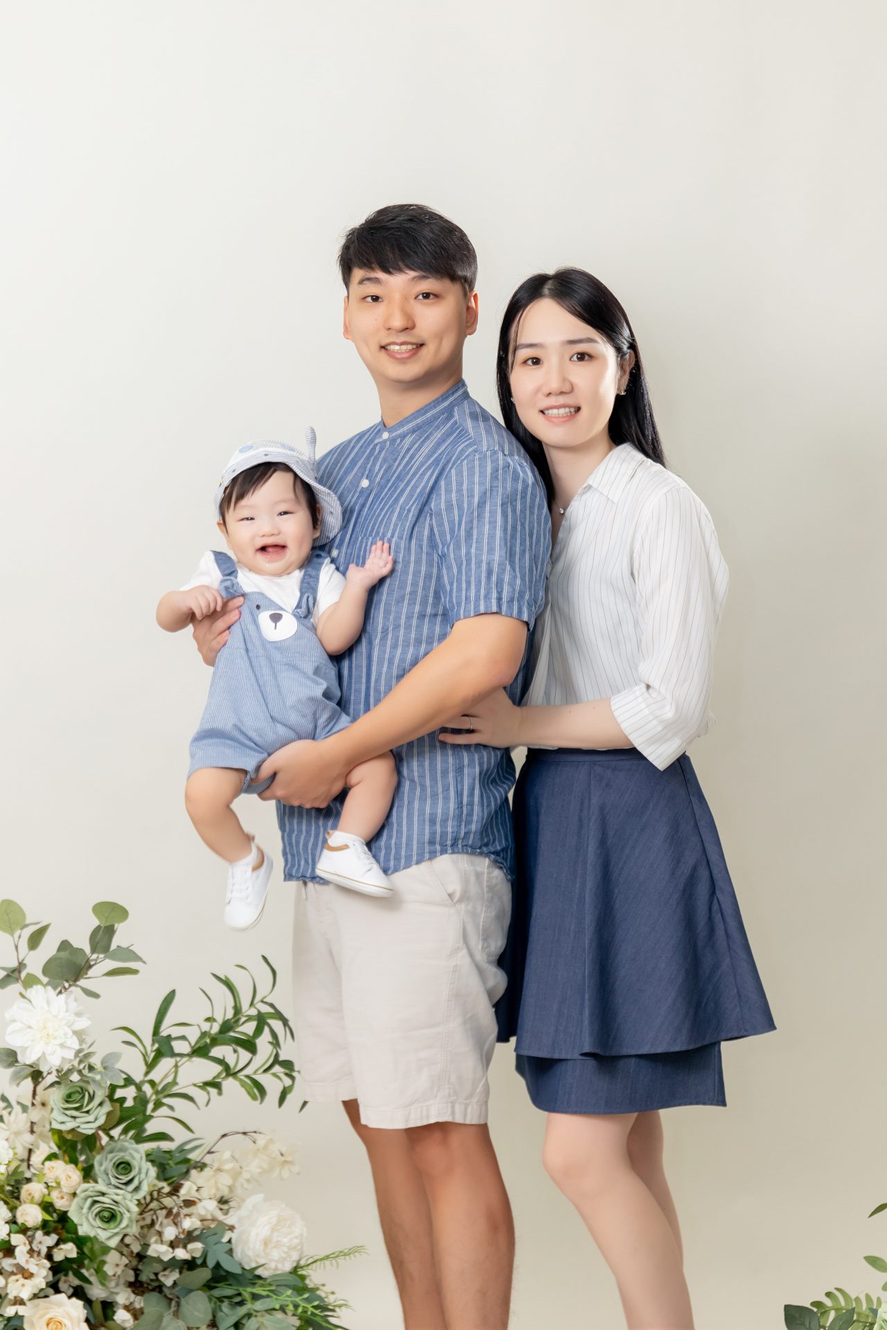 家庭寫真推薦,一家三口親子照,寶寶寫真,家庭寫真推薦,紀念照,親子家庭,家庭攝影,寶寶成長寫真,全家福照片,親子合照