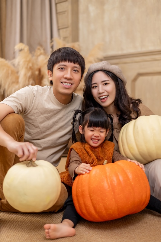 親子寫真價格,搞怪親子照,台北全家福推薦,一家三口寫真,親子寫真推薦,成長紀念照,兒童寫真,自然風格攝影,活潑親子寫真,全家福
