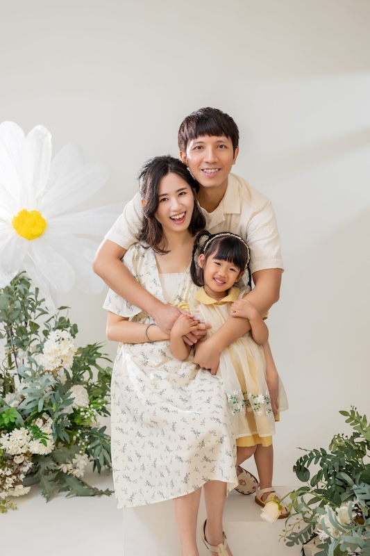 親子寫真價格,搞怪親子照,台北全家福推薦,一家三口寫真,親子寫真推薦,成長紀念照,兒童寫真,自然風格攝影,活潑親子寫真,全家福