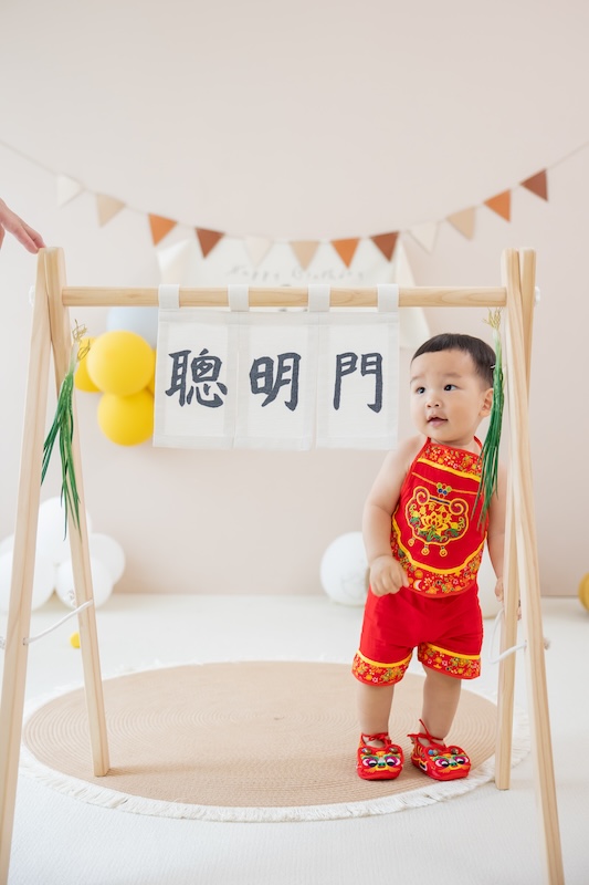 週歲寫真,寶寶抓周,抓周場地,中式抓周,親子寫真,生日紀錄,週歲佈置,親子攝影,全家福,台北抓周推薦