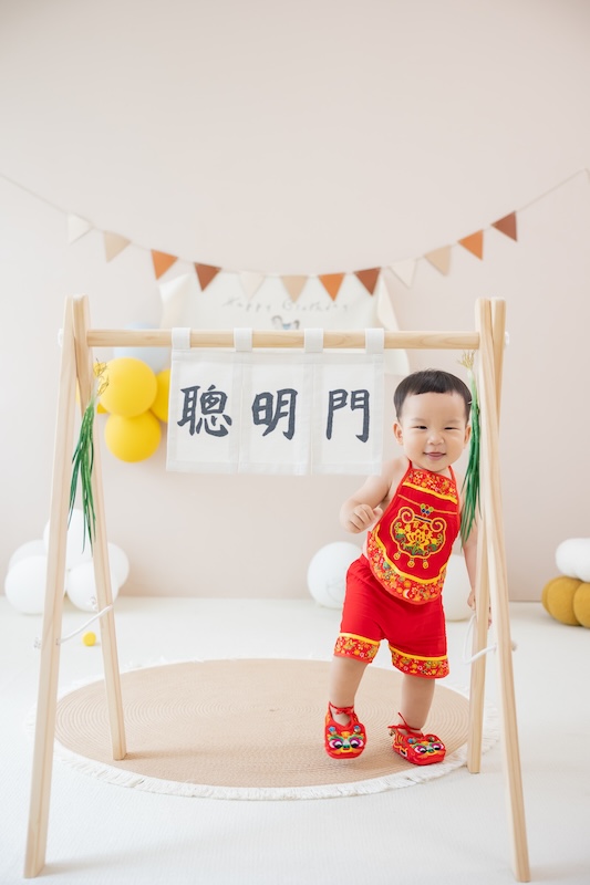 週歲寫真,寶寶抓周,抓周場地,中式抓周,親子寫真,生日紀錄,週歲佈置,親子攝影,全家福,台北抓周推薦