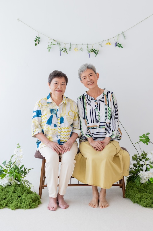 台北全家福,母女寫真,姊妹寫真,家庭寫真推薦,全家福紀念照,溫馨寫真,家庭攝影,自然互動,攝影推薦