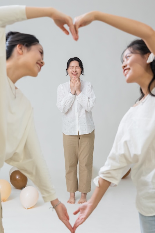 台北全家福,母女寫真,姊妹寫真,家庭寫真推薦,全家福紀念照,溫馨寫真,家庭攝影,自然互動,攝影推薦