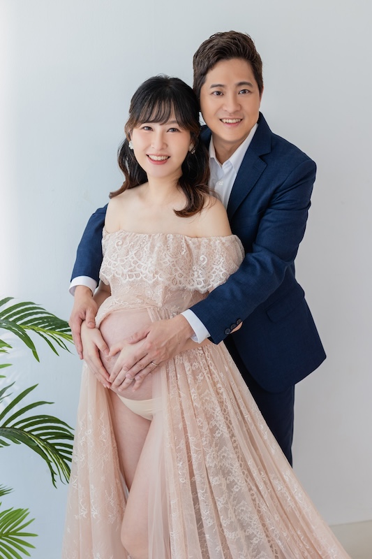 台北孕婦攝影,孕婦照,孕婦寫真推薦,孕婦造型,孕婦夫妻,居家風格,孕婦全家福,孕婦日常,典雅風格,孕期紀錄