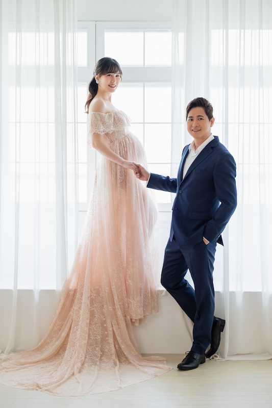 台北孕婦攝影,孕婦照,孕婦寫真推薦,孕婦造型,孕婦夫妻,居家風格,孕婦全家福,孕婦日常,典雅風格,孕期紀錄