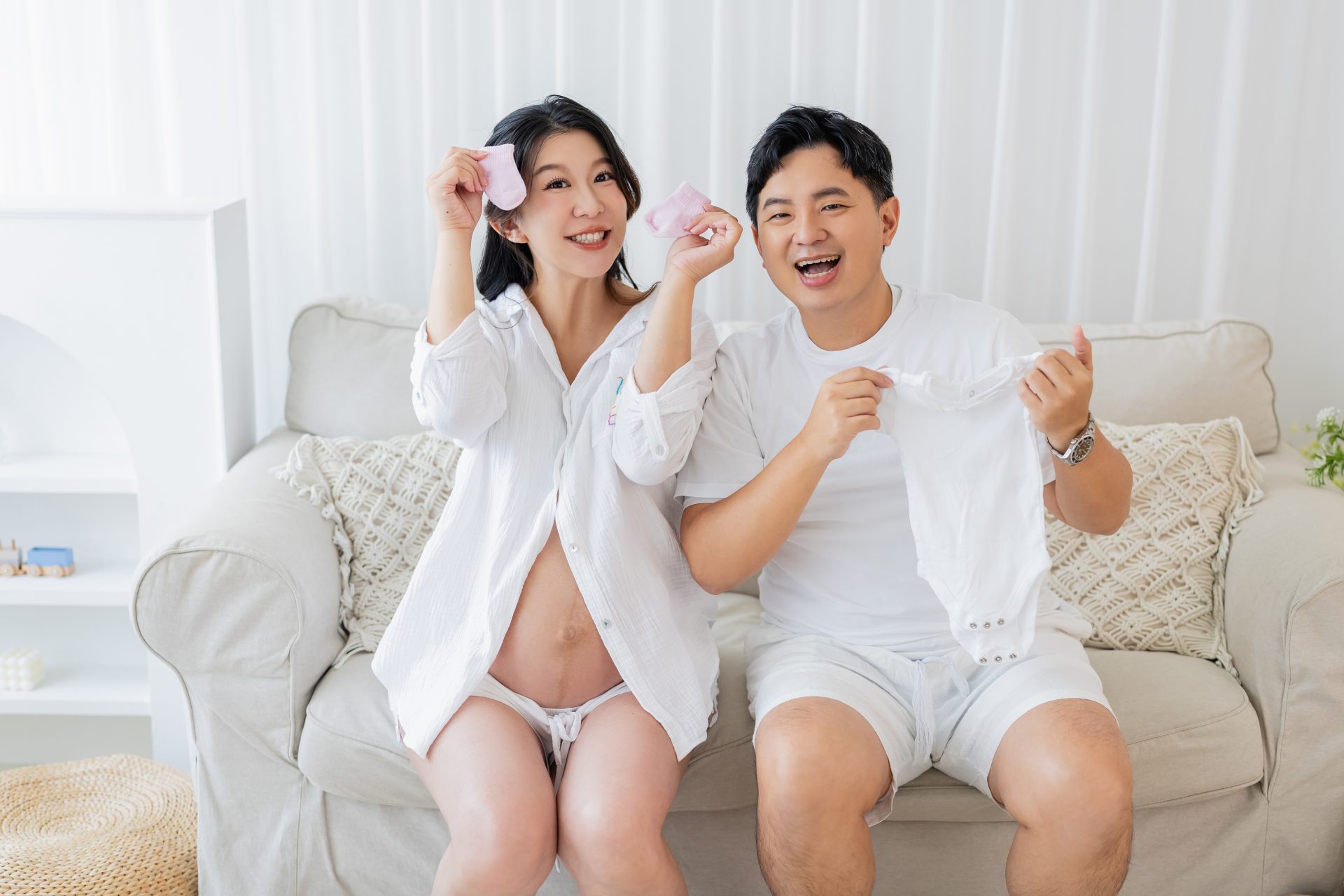 孕婦寫真風格,孕婦攝影推薦,孕婦夫妻,孕婦造型,孕婦穿搭,優雅風格,孕婦全家福,韓系風格,浪漫唯美風格,孕期紀錄
