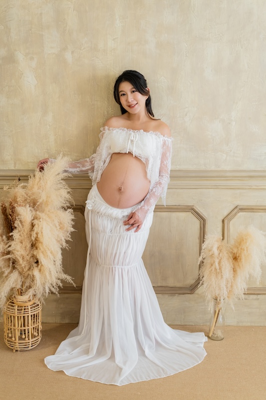 孕婦寫真風格,孕婦攝影推薦,孕婦夫妻,孕婦造型,孕婦穿搭,優雅風格,孕婦全家福,韓系風格,浪漫唯美風格,孕期紀錄