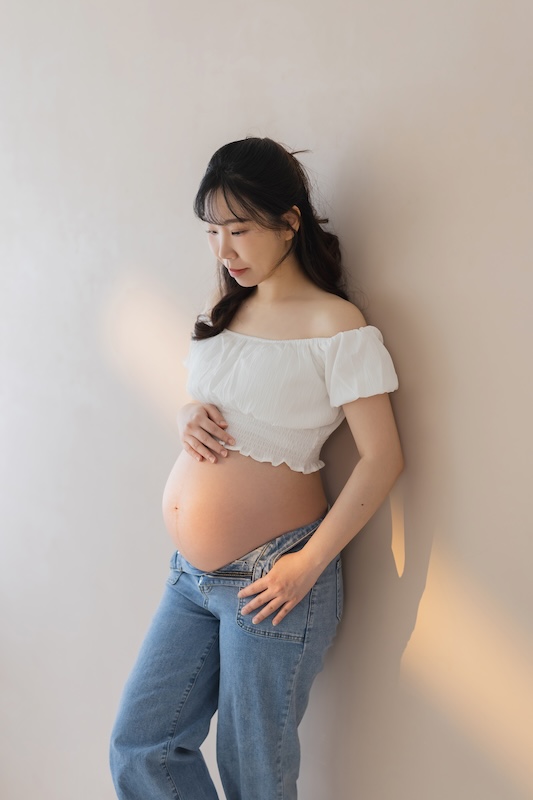孕婦攝影,孕婦照,孕婦寫真推薦,孕婦造型,孕婦夫妻,居家風格,孕婦全家福,韓系風格,牛仔風格,孕期紀錄