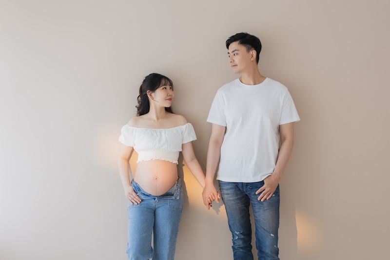 孕婦攝影,孕婦照,孕婦寫真推薦,孕婦造型,孕婦夫妻,居家風格,孕婦全家福,韓系風格,牛仔風格,孕期紀錄