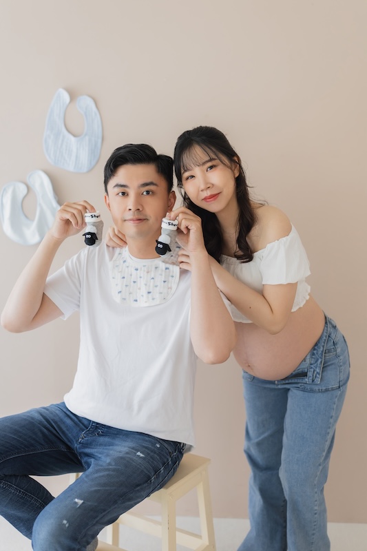 孕婦攝影,孕婦照,孕婦寫真推薦,孕婦造型,孕婦夫妻,居家風格,孕婦全家福,韓系風格,牛仔風格,孕期紀錄